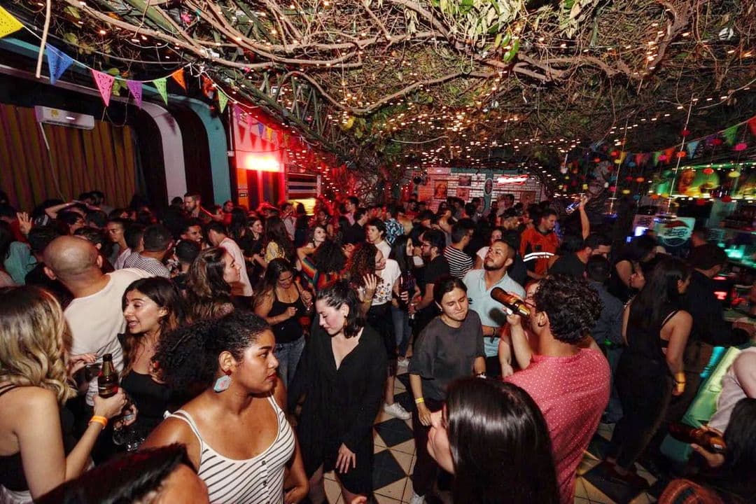 La Piel Roja Bar-cover